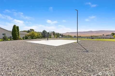 16409 S Lanell Prosser WA 99350