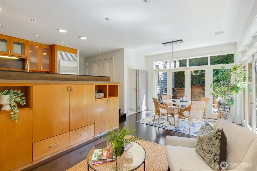 1819 39th Avenue E Seattle WA 98112