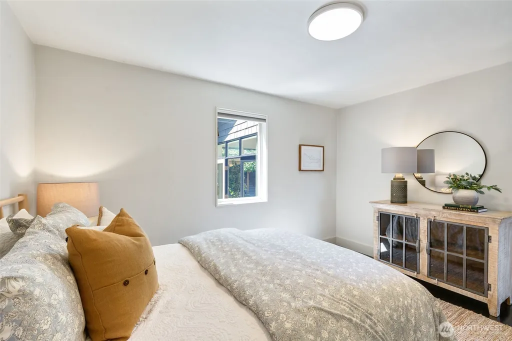 1819 39th Avenue E Seattle WA 98112