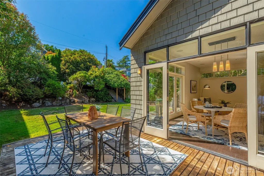 1819 39th Avenue E Seattle WA 98112
