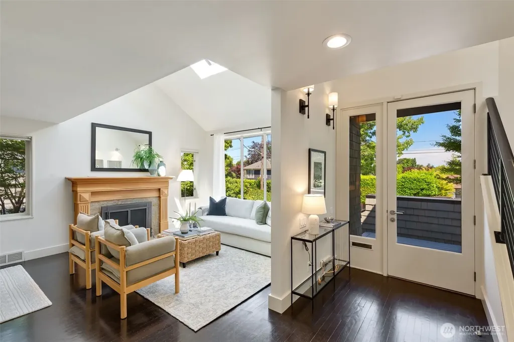 1819 39th Avenue E Seattle WA 98112