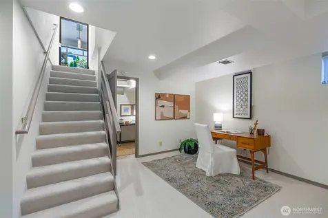 1819 39th Avenue E Seattle WA 98112