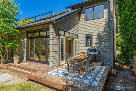 1819 39th Avenue E Seattle WA 98112
