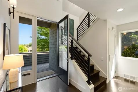 1819 39th Avenue E Seattle WA 98112
