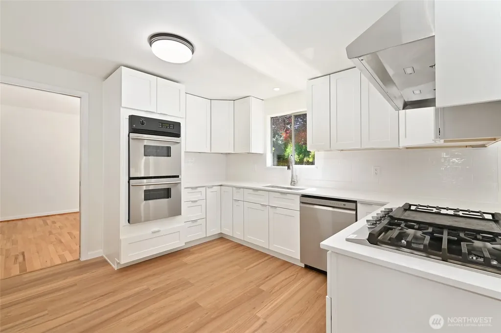 305 NW 198th Street Shoreline WA 98177