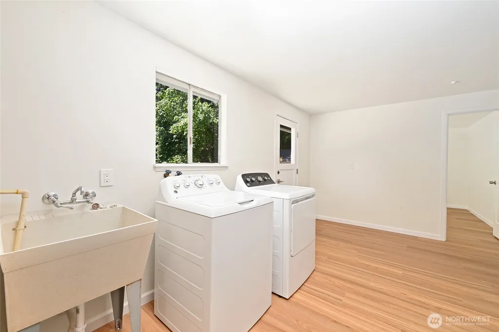305 NW 198th Street Shoreline WA 98177