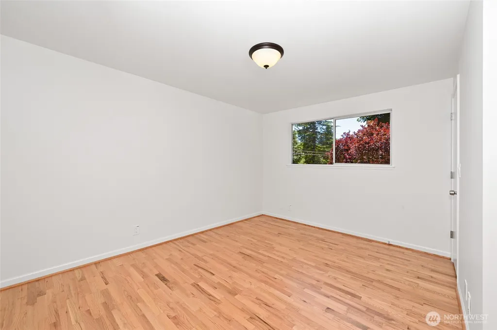 305 NW 198th Street Shoreline WA 98177