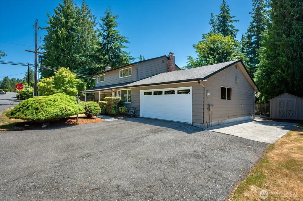 305 NW 198th Street Shoreline WA 98177