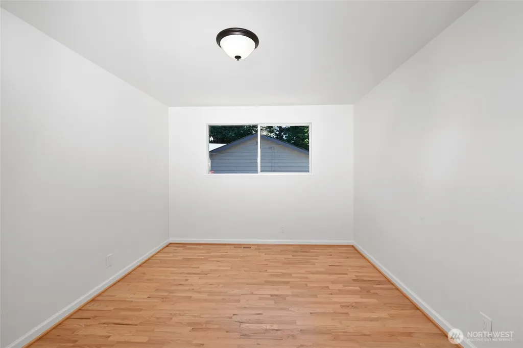 305 NW 198th Street Shoreline WA 98177