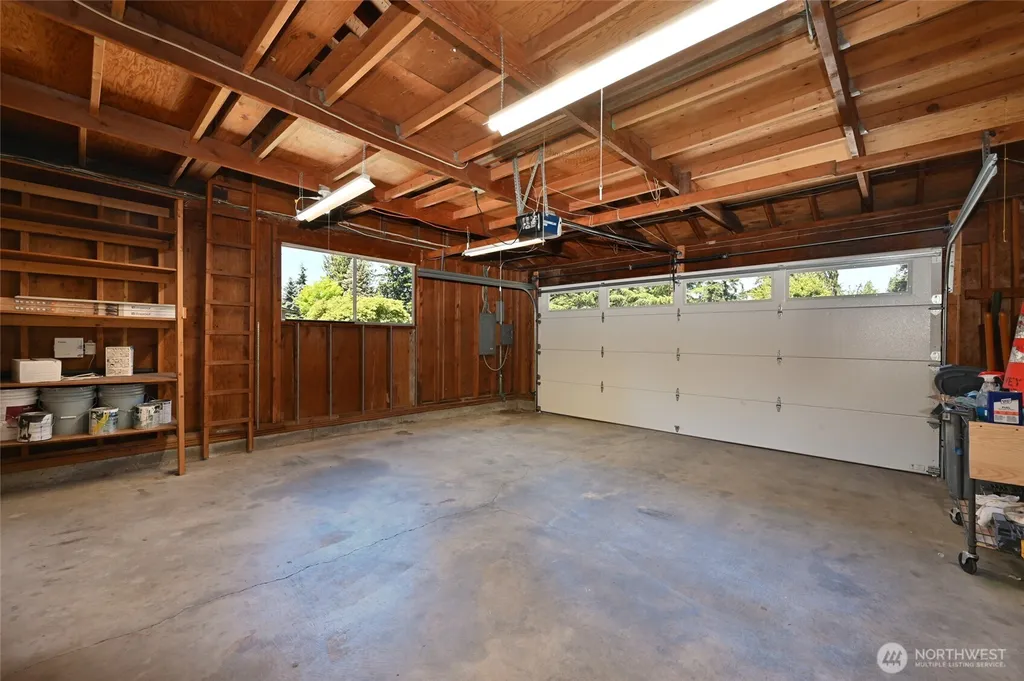 305 NW 198th Street Shoreline WA 98177