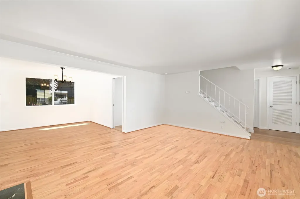 305 NW 198th Street Shoreline WA 98177