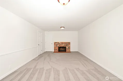 305 NW 198th Street Shoreline WA 98177