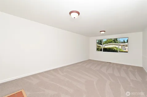 305 NW 198th Street Shoreline WA 98177