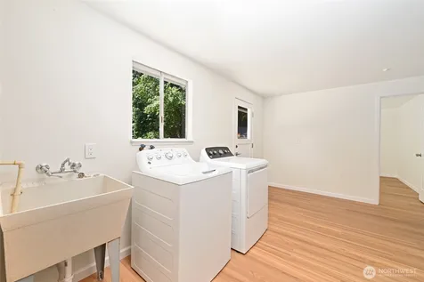 305 NW 198th Street Shoreline WA 98177