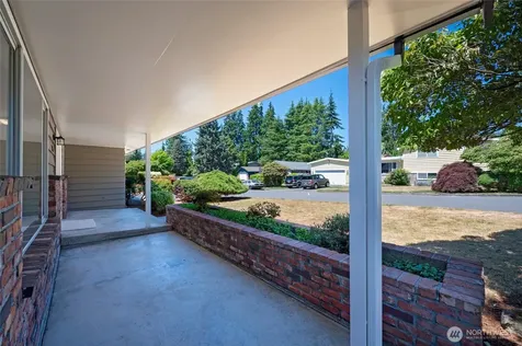 305 NW 198th Street Shoreline WA 98177