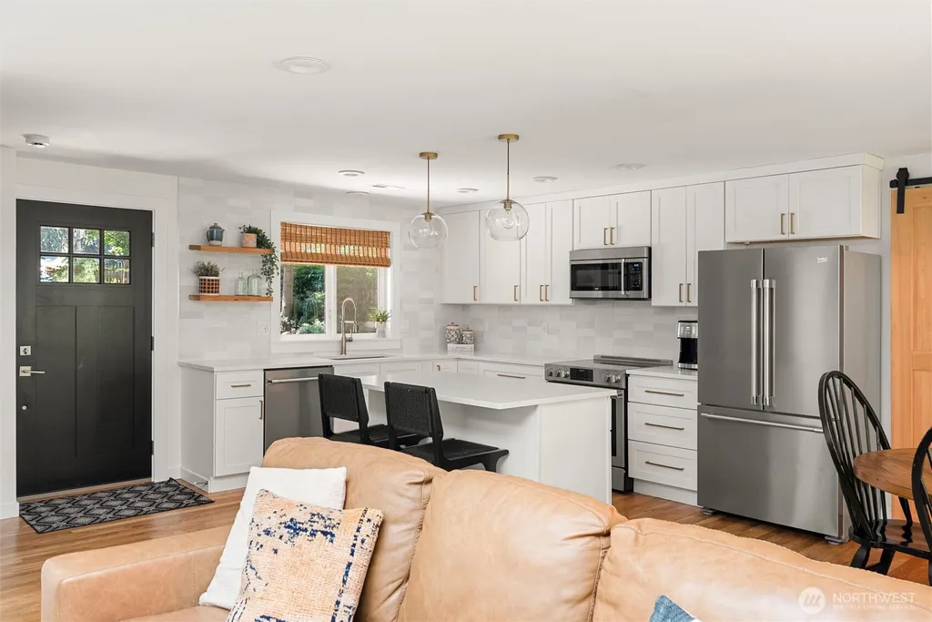 21229 Cypress Way Lynnwood WA 98036