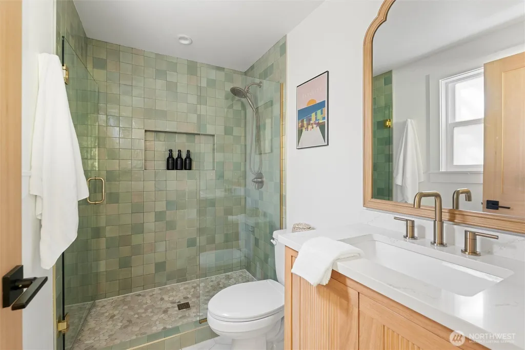 21229 Cypress Way Lynnwood WA 98036