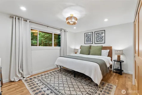 21229 Cypress Way Lynnwood WA 98036