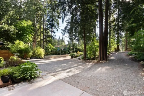 21229 Cypress Way Lynnwood WA 98036