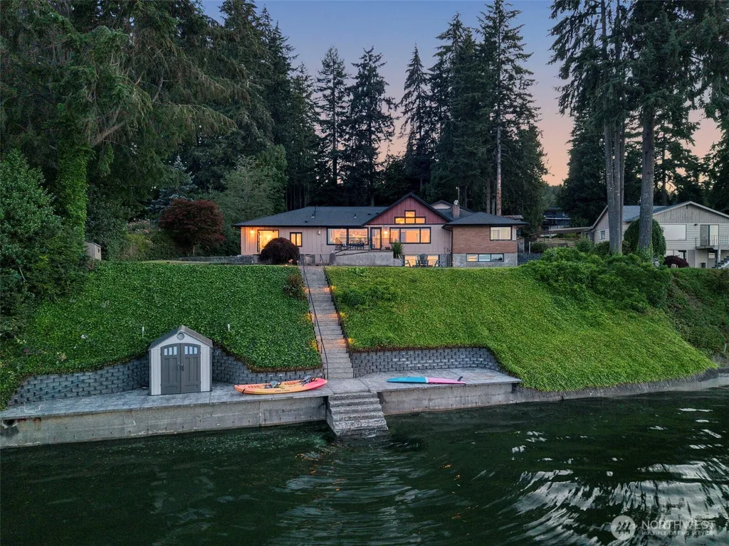 6254 Chico Way NW Bremerton WA 98312