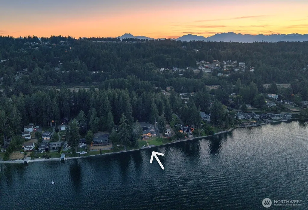 6254 Chico Way NW Bremerton WA 98312