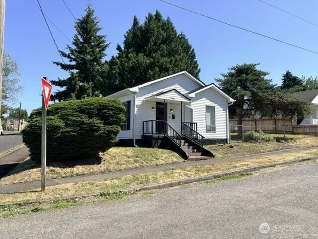 901 Crawford Kelso WA 98626