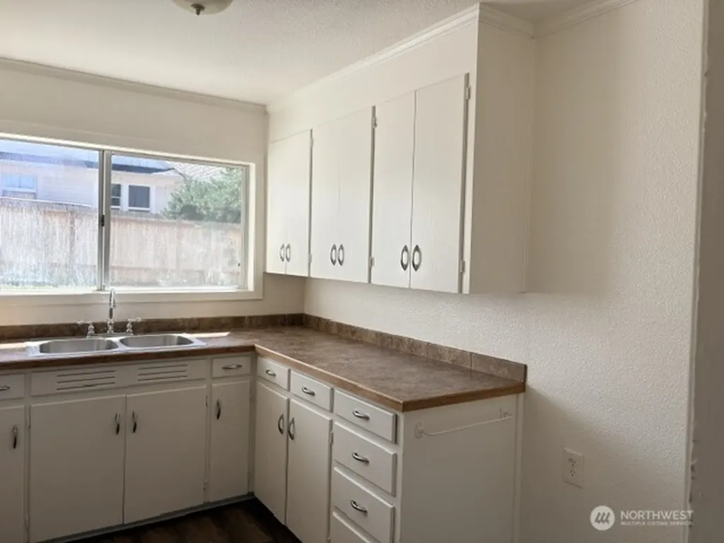 901 Crawford Kelso WA 98626