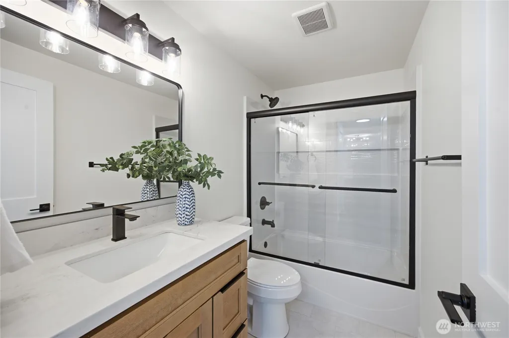2334 NE 102nd Street Seattle WA 98125