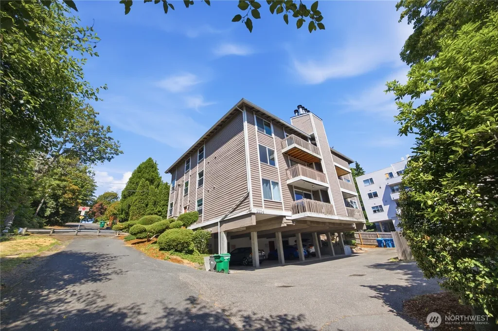 2334 NE 102nd Street Seattle WA 98125