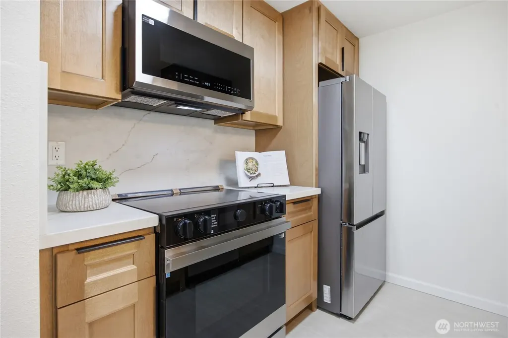 2334 NE 102nd Street Seattle WA 98125