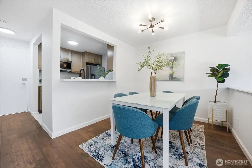 2334 NE 102nd Street Seattle WA 98125