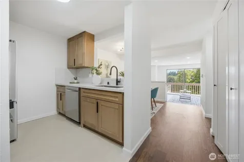 2334 NE 102nd Street Seattle WA 98125