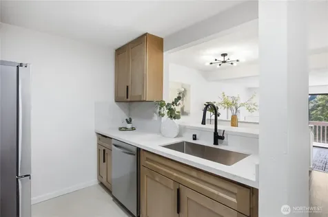 2334 NE 102nd Street Seattle WA 98125
