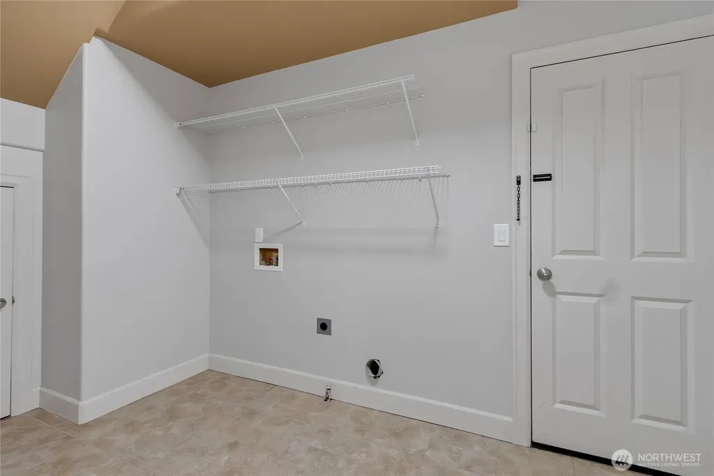 6423 3rd Street Ct E Fife WA 98424
