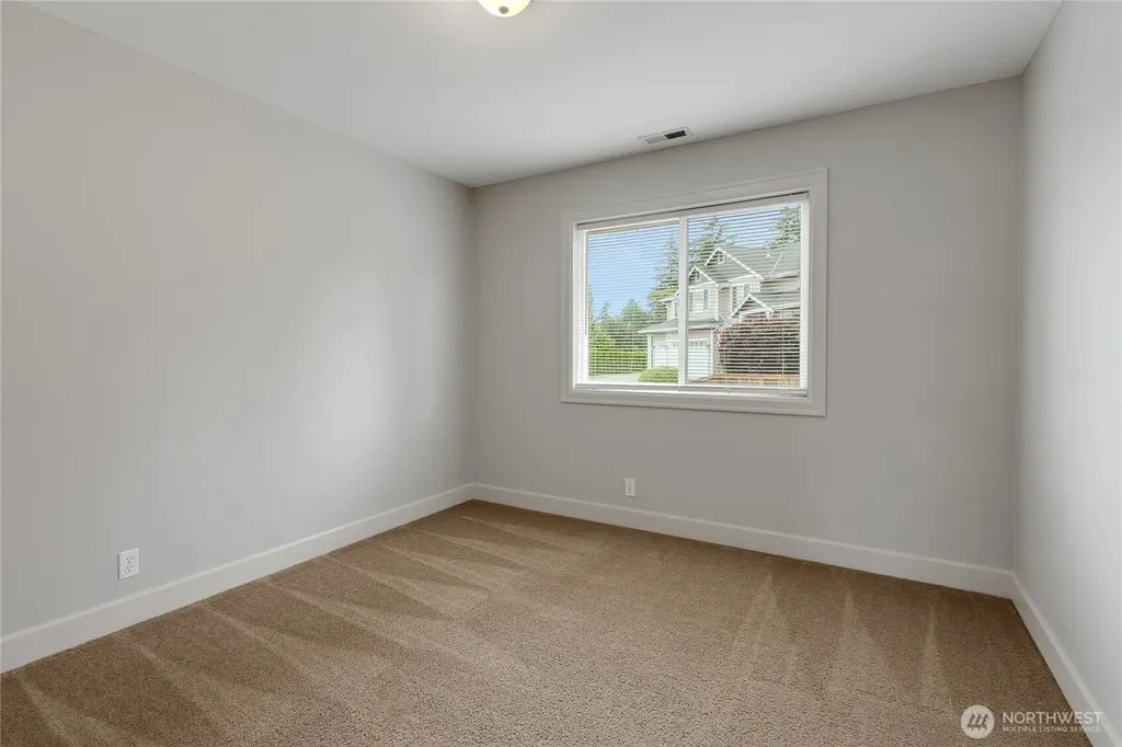 6423 3rd Street Ct E Fife WA 98424