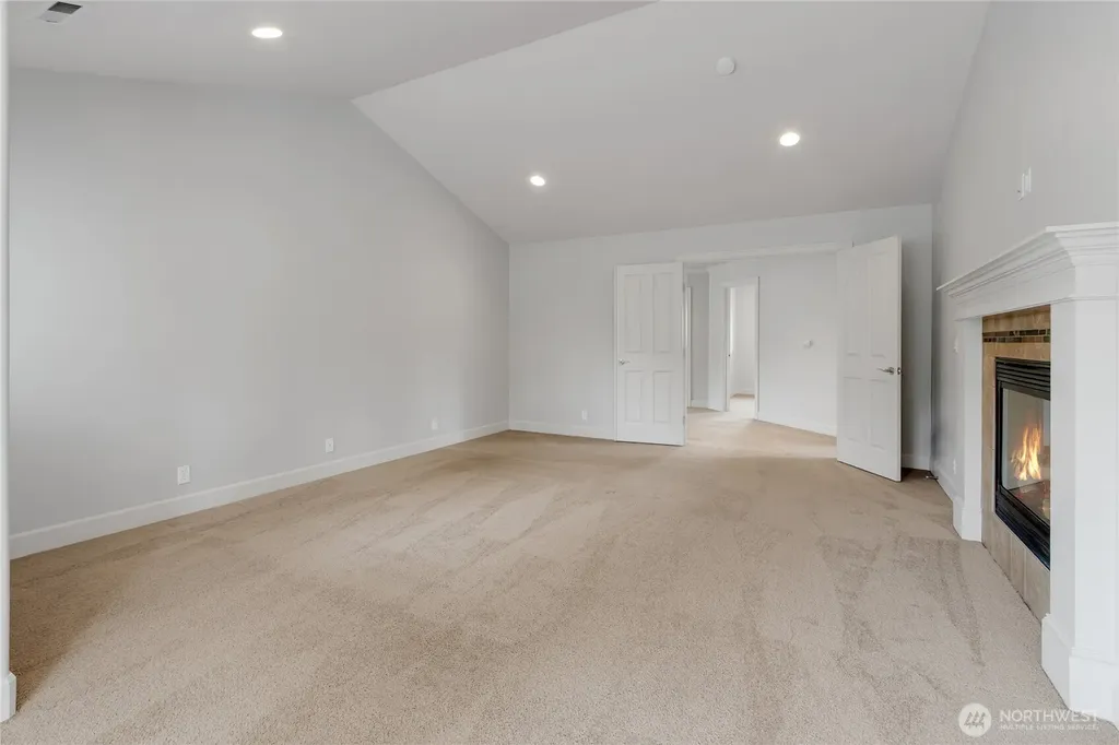6423 3rd Street Ct E Fife WA 98424