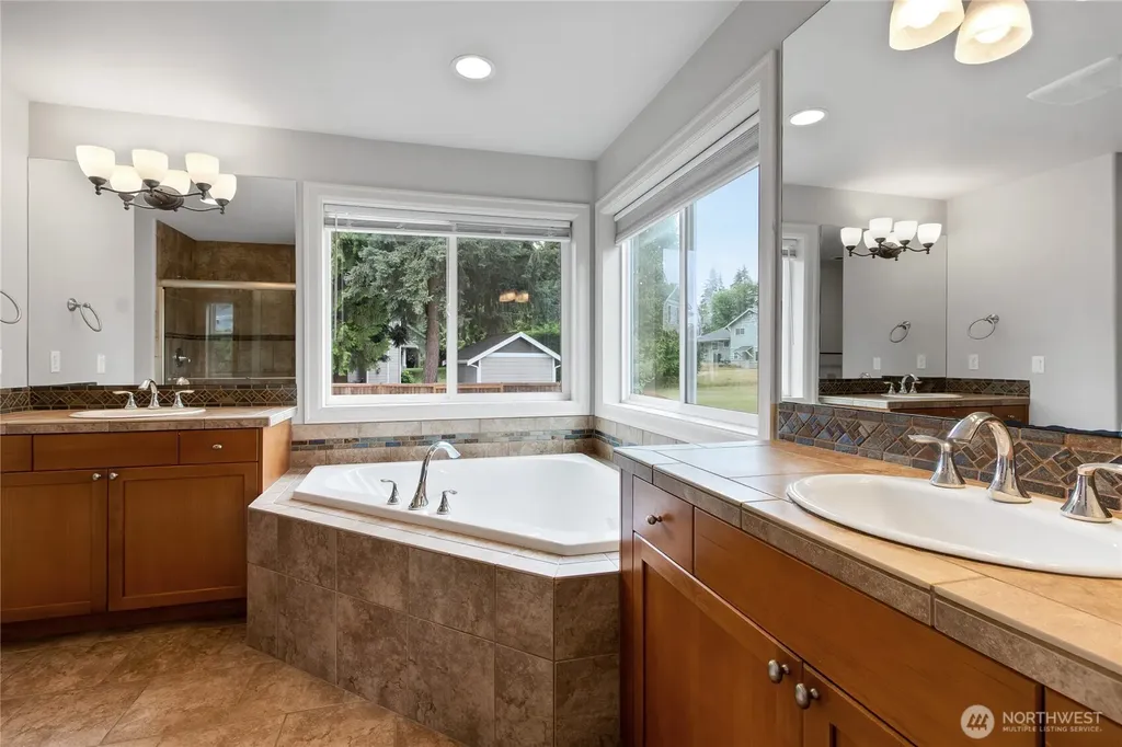 6423 3rd Street Ct E Fife WA 98424