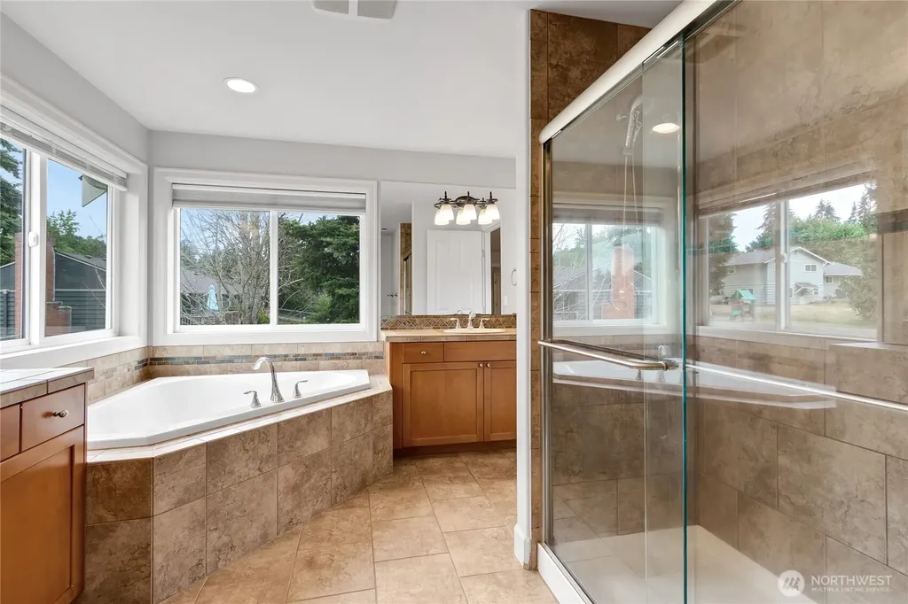 6423 3rd Street Ct E Fife WA 98424