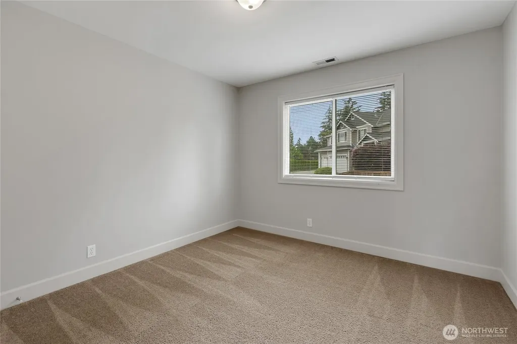 6423 3rd Street Ct E Fife WA 98424