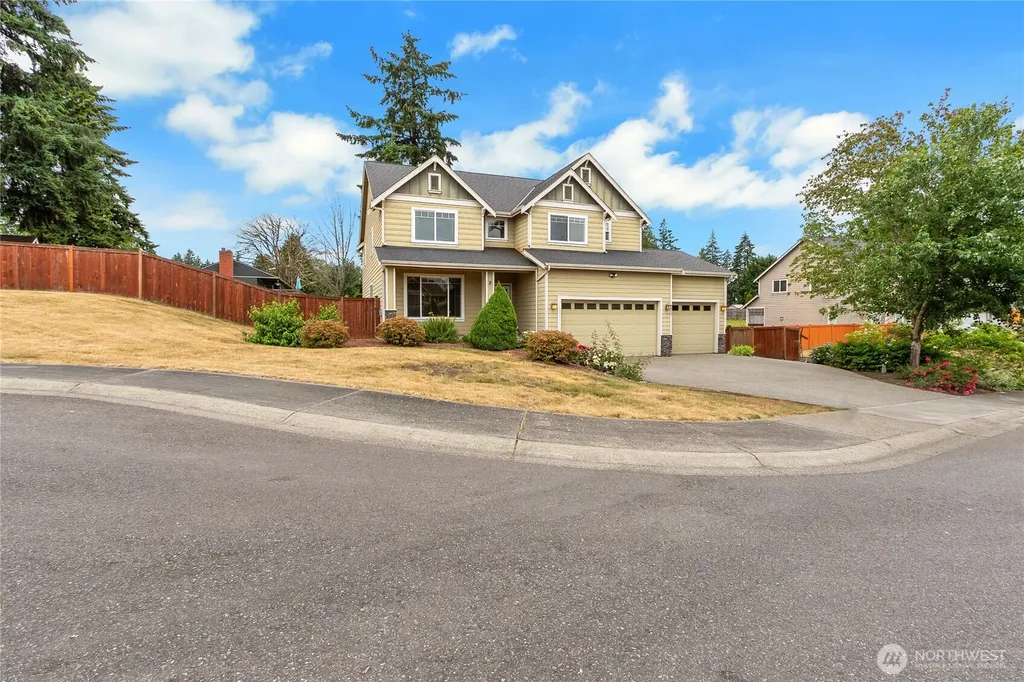 6423 3rd Street Ct E Fife WA 98424