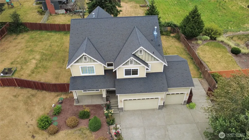 6423 3rd Street Ct E Fife WA 98424