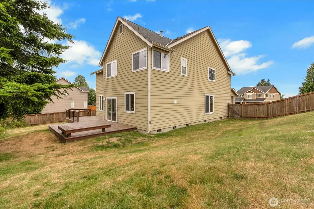 6423 3rd Street Ct E Fife WA 98424