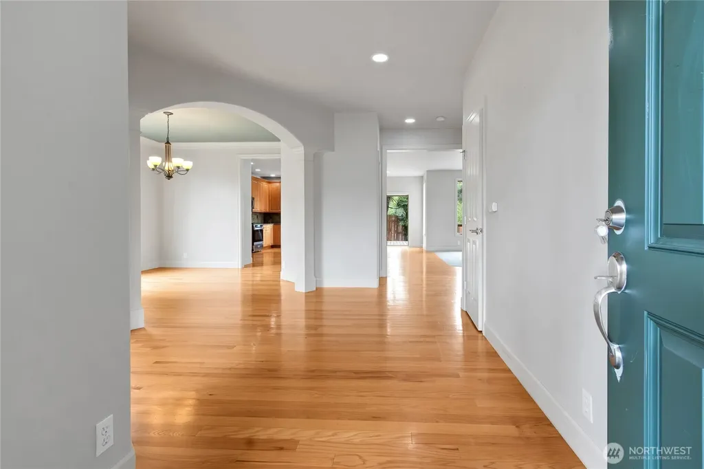 6423 3rd Street Ct E Fife WA 98424