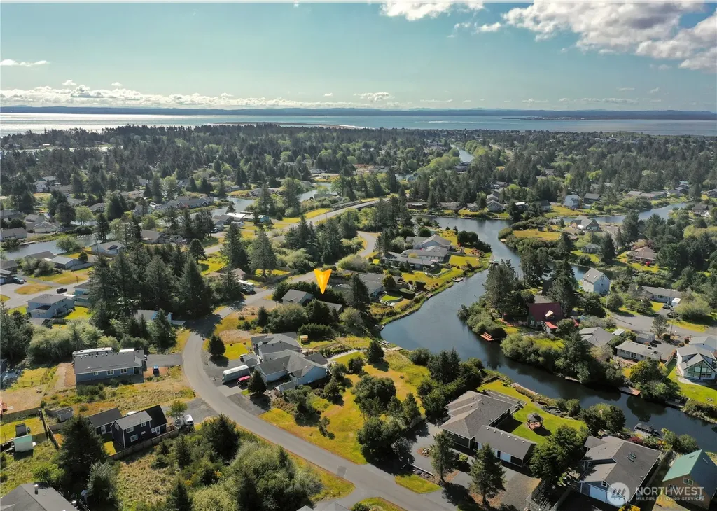 137 N Razor Clam Drive SW Ocean Shores WA 98569