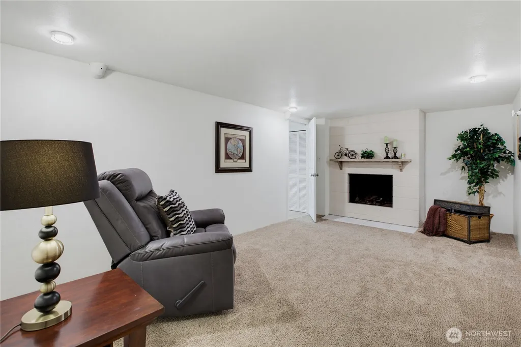 11267 145th Avenue SE Renton WA 98059