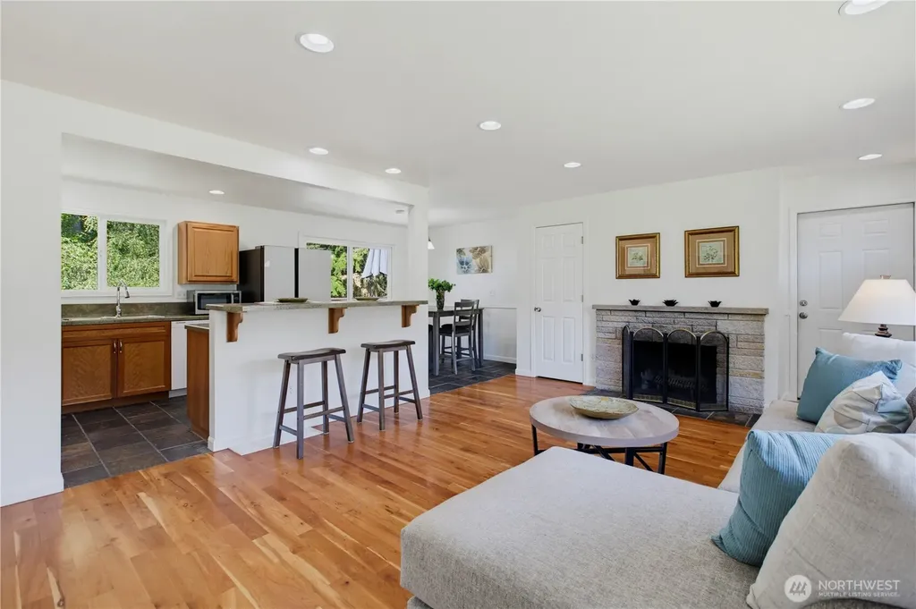 11267 145th Avenue SE Renton WA 98059