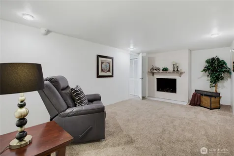11267 145th Avenue SE Renton WA 98059