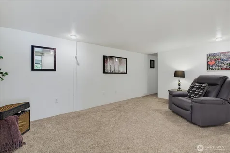 11267 145th Avenue SE Renton WA 98059