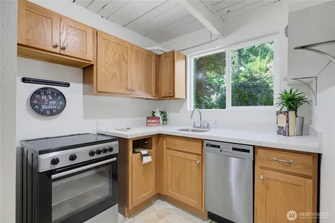 11267 145th Avenue SE Renton WA 98059