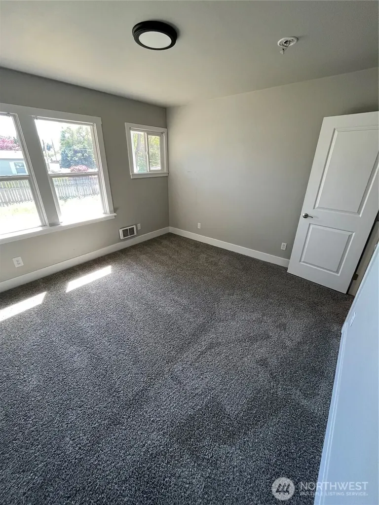 1591 3rd Street NE East Wenatchee WA 98802